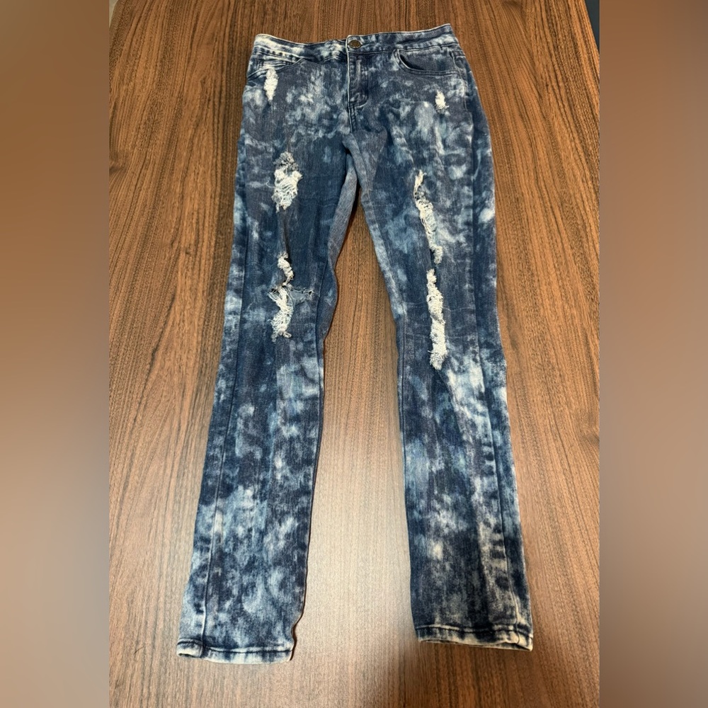 AQ Jeans Size 7 Ripped Blue Denim Jeans